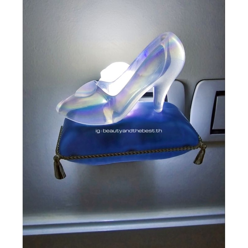พร้อมส่งที่ไทย Bath & Body Works The Disney Princess Collection : Cinderella Glass Slipper Light Up Plug-in + refill