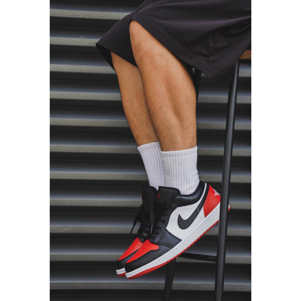 【100% original💯%】Jordan Air Jordan 1 Low "bred toe" Sneakers รองเท้าผ้าใบผู้ชาย(จัดส่งที่รวดเร็ว)