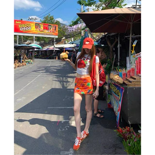 STR🍓พร้อมส่ง🍓เสื้อครอป เสื้อยืดสีขาว Y2Kสุดฮิตผู้หญิงแขนสั้น พิมพ์สตรอเบอร์รี่ ทรงรัดรูป น่ารัก ใส่สบาย สไตล์สาวเกาหลี
