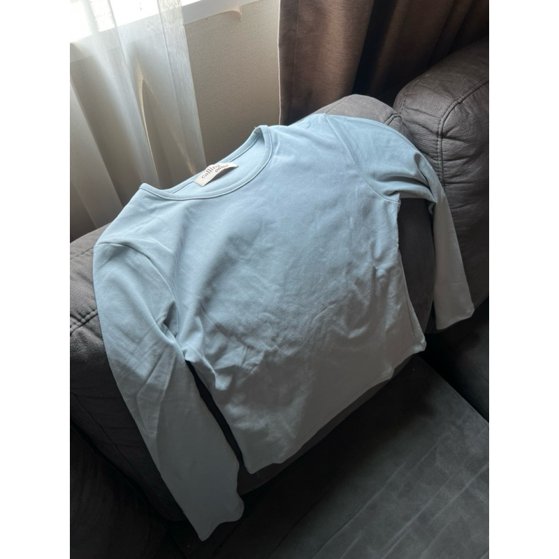 ส่งต่อ calling long sleeve top เสื้อแขนยาวผ้ายืดทรงเข้ารูป slimfit ผ้านุ่มม