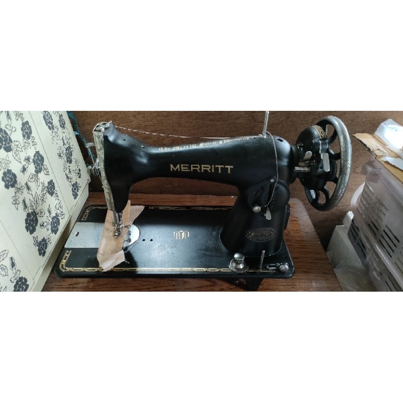 จักรเย็บผ้า singer merritt มือสองเหมือนใหม่  พร้อมใช้ ลายน้ำแจ่ม (เฉพาะหัวจักร)