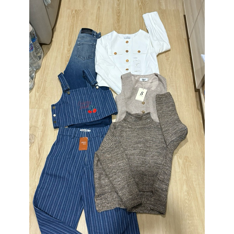 เสื้อไหมพรมคอเต่า กันหนาว mocha mousse sizeS-M🤎