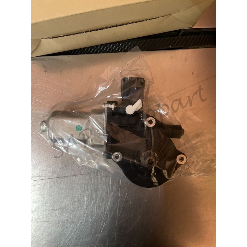 แท้ศูนย์ มอเตอร์กระจกประตูหน้าขวา R 2 ปลั๊ก ISUZU D-MAX ปี 2012-2019 (8-98160 723-0)