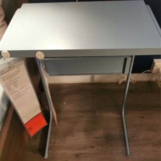 IKEA แท้ค่ะ BRUKSVARA บรุคส์วอร่า โต๊ะข้าง, น้ำเงิน, 42x30 ซ…