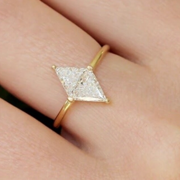 1 ct Lab Diamond Ring D VVS2 - Diamond shape - Gold 9K (IGI) แหวนเพชรแล็บทรงเพชร