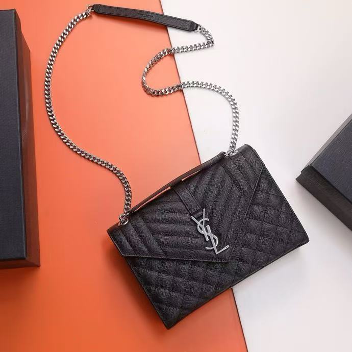 SAINT LAURENT YSL ENVELOPE กระเป๋าสะพายข้างหนังลายเกรนกระเป๋าสะพายข้าง  487206  119