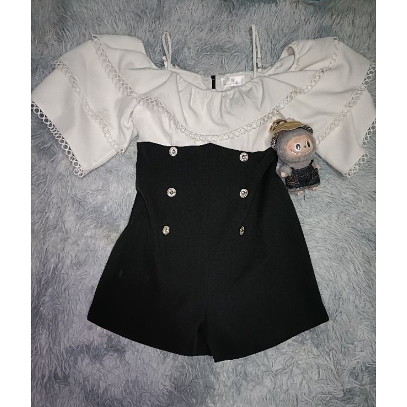 จั๊มกางเกงขาสั้น งานป้ายKeep me around