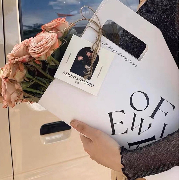 🌼Flower🌼กระเป๋า ช่อดอกไม้ แบบหิ้ว ใส่ดอกไม้ กระดาษห่อช่อดอกไม้แบบพกพา