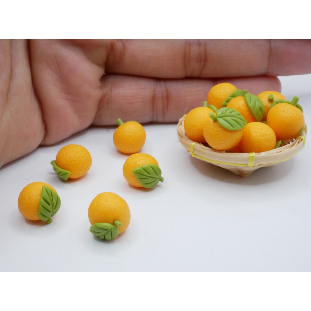 ส้มจิ๋ว มีใบ (ราคา/ชิ้น) งานดินปั้น ส้ม ผลไม้ ผลไม้ดินปั้น ผลไม้จิ๋ว ของจิ๋ว ของตกแต่ง