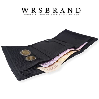 กระเป๋าสตางค์ 3 พับ สีดำ พร้อมกับโซ่ไว้คล้องกับกางเกงตัวโปรด WRS ORIGINAL LOGO TRIFOLD CHAIN WALLET