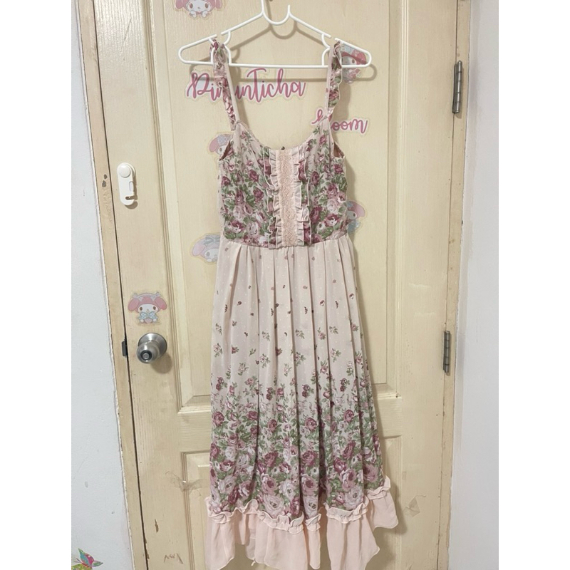 Maxi dress axes famme เดรสยาว ลายดอก