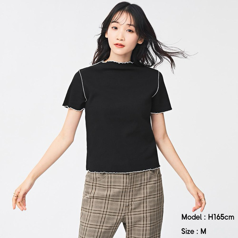 GU เสื้อยืดแขนสั้น ผ้าร่อง ขอบหยัก Lettuce top