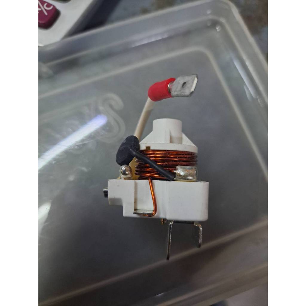 รีเลย์ 1/2 HP ยี่ห้อ กุลธร (ของแท้) ใช้กับคอมAE7440E) (KMW682-1NT)