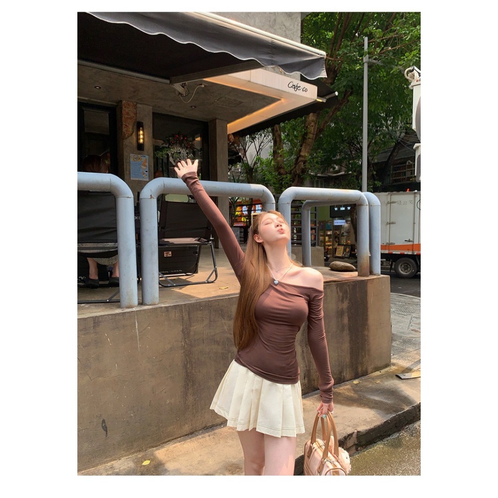 พร้อมส่ง🩵เสื้อยืดแขนยาวปาดไหล่แขนเซ็กซี่ งานเรียบๆ เข้ารูปสวยมาก - รูปที่ 6