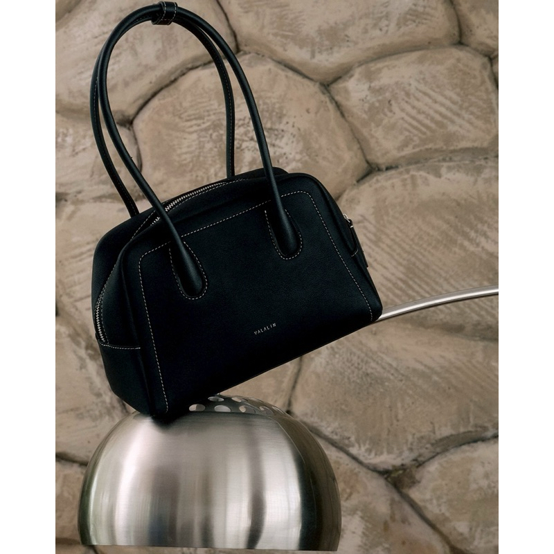 Boston bag แบรนด์ Valalin หนัง suede