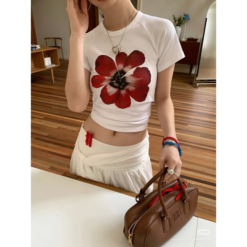 New collection 🌺พิมพ์ดอกชบาสีแดง ขนาดพอดีตัว มี2สี ขาว ดำ teeda - รูปที่ 3