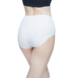 Wacoal Super Soft Nylon Short Panty กางเกงในนวัตกรรมเนียนนุ่ม รูปแบบเต็มตัว รุ่น WU5S00S/WU4992 สีครีม (CR)