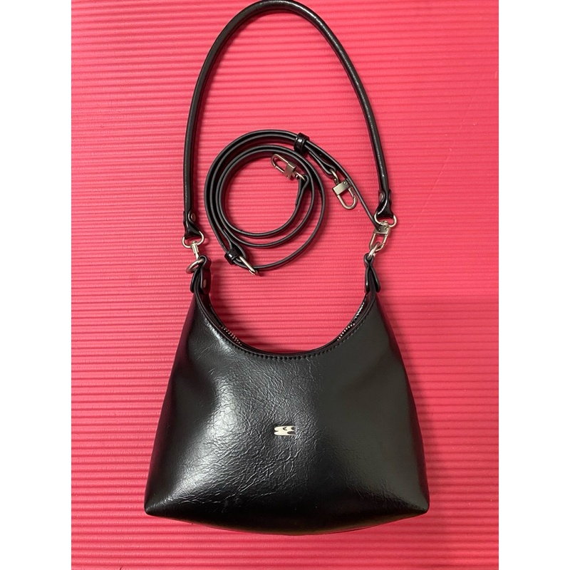 กระเป๋า Crying Center