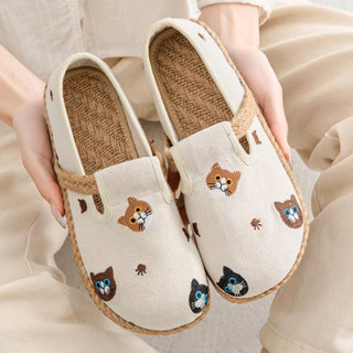 (พร้อมส่ง🚚) New 🤍 รองเท้ารุ่น catty brown 🤎🐻 (แถมถุงเท้า1คู่…