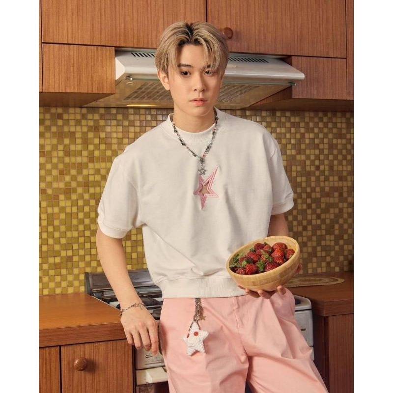 T-Shirt Leela.Official สีแดง สีขาว Size S