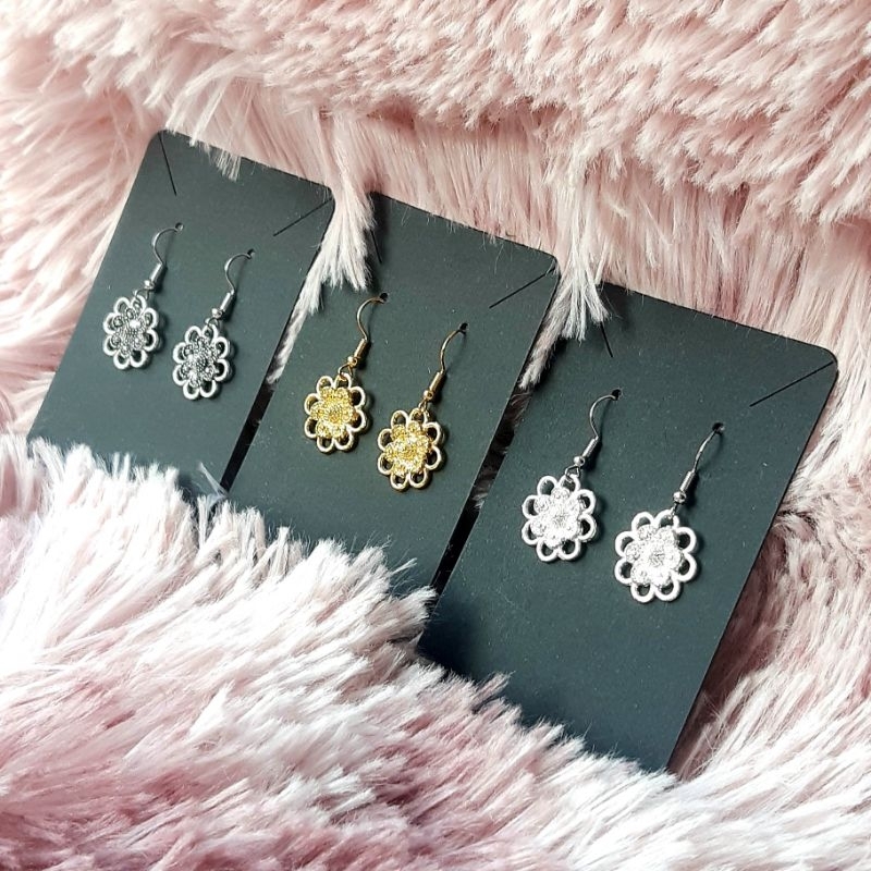 ต่างหูล้านนาสวยงาม มี3สีให้เลือก 1)สีเงินรมดำ 2)สีทอง 3)สีเงินขาว ต่างหูน่ารัก น้ำหนักเบา ใส่สบาย เครื่องประดับ ต่างหู - รูปที่ 6