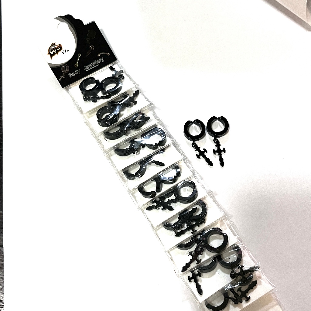 ต่างหูหนีบ ไม่ต้องเจาะหู พร้อมส่ง.4*9.Earrings for Women Men 12 คู่