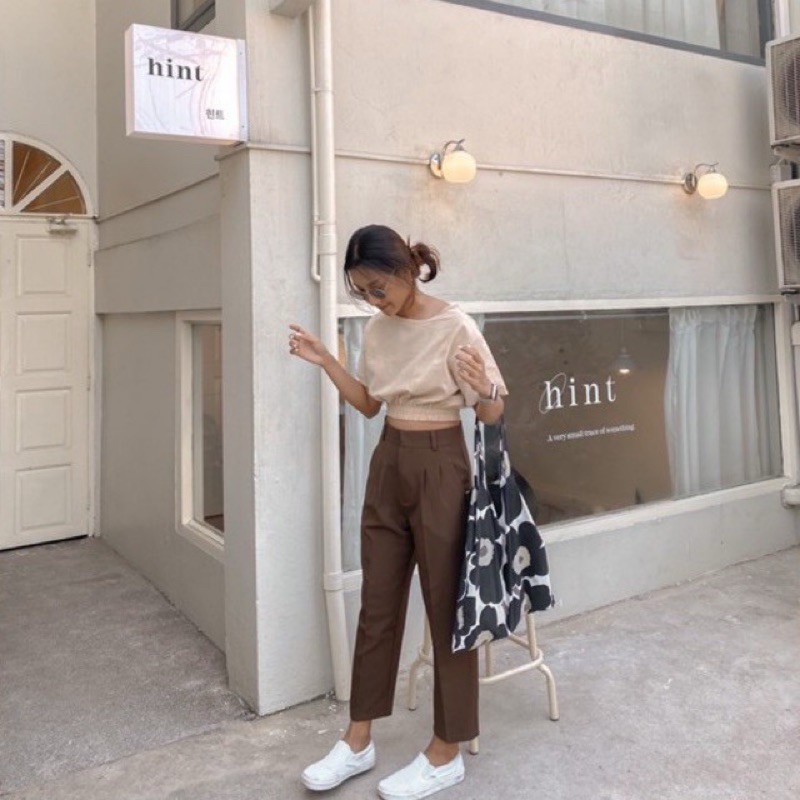 กางเกงทรงบอย mocha trousers มือสอง แบรนด์ thida.bkk สีน้ำตาล