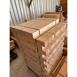 ไม้สนนิวซีแลนด์ ขนาดกว้าง7.5cm หนา1.2cm ยาว80cm (1มัดมี10แผ่…