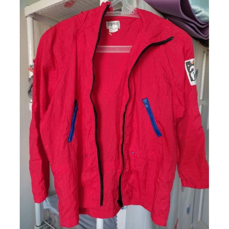 Esprit เสื้อฮู้ด ผ้าร่ม nylon hoody สีแดง