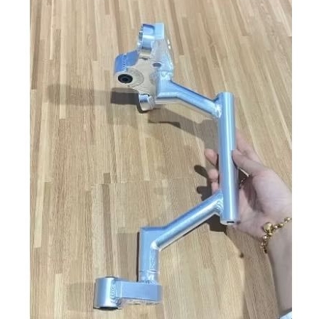 แท่นยืดเครือง2นิว สําหรับAdv160 ADV-160