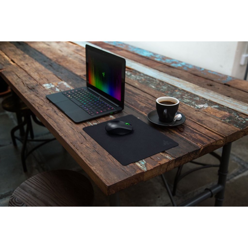 แผ่นรองเมาส์ Razer Goliathus Mobile Stealth Edition - Black