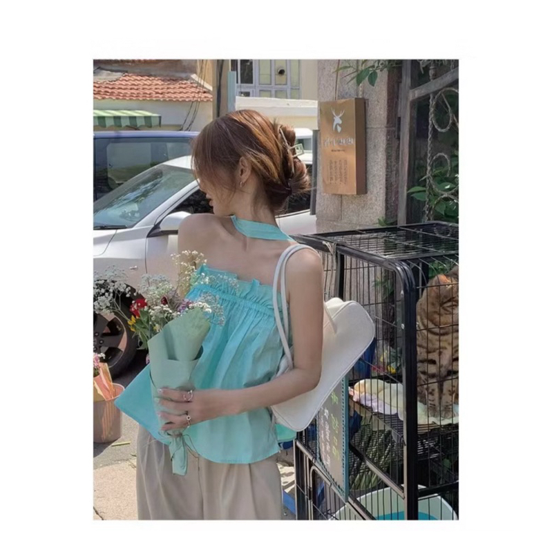 ส่งต่อ  cicishop เสื้อคล้องคอสีฟ้า