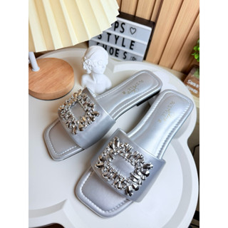 🌻 รองเท้าแตะเพชรเทียม 4 สี งานหนังนิ่ม พร้อมส่ง (36-45)