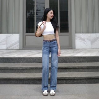 กางเกงยีนส์เอวสูงขากระบอกตรง รุ่น Sassy Jeans