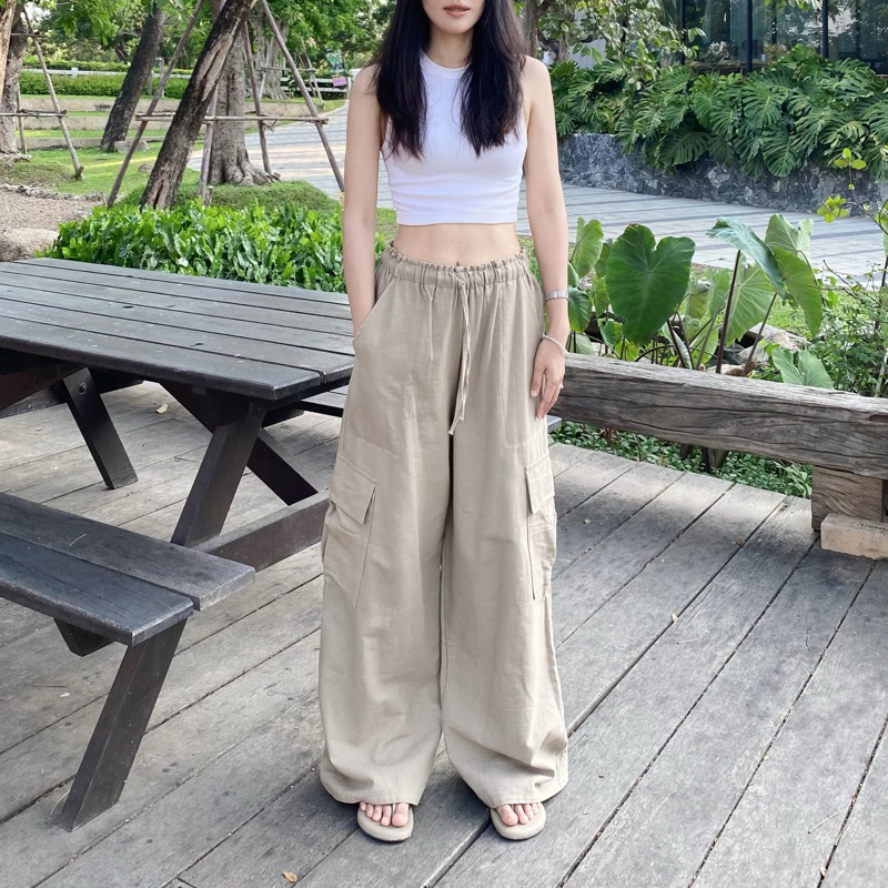 BY PHAKA | CARGO PANTS การเกงคาร์โก้ผ้าฝ้าย ดีเทลแต่งกระเป๋าข้าง กางเกงโอเวอร์ไซส์ที่จริงใจ