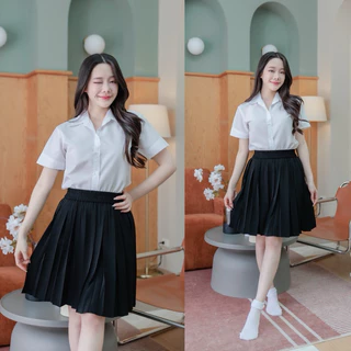 เสื้อนักศึกษาหญิงทรงเข้ารูป แบบหลังสามเหลี่ยม หลังว่าง สาบหลัง (สีขาวนวล ขาวสว่าง ขาวโอโม่)SZ.32-48”