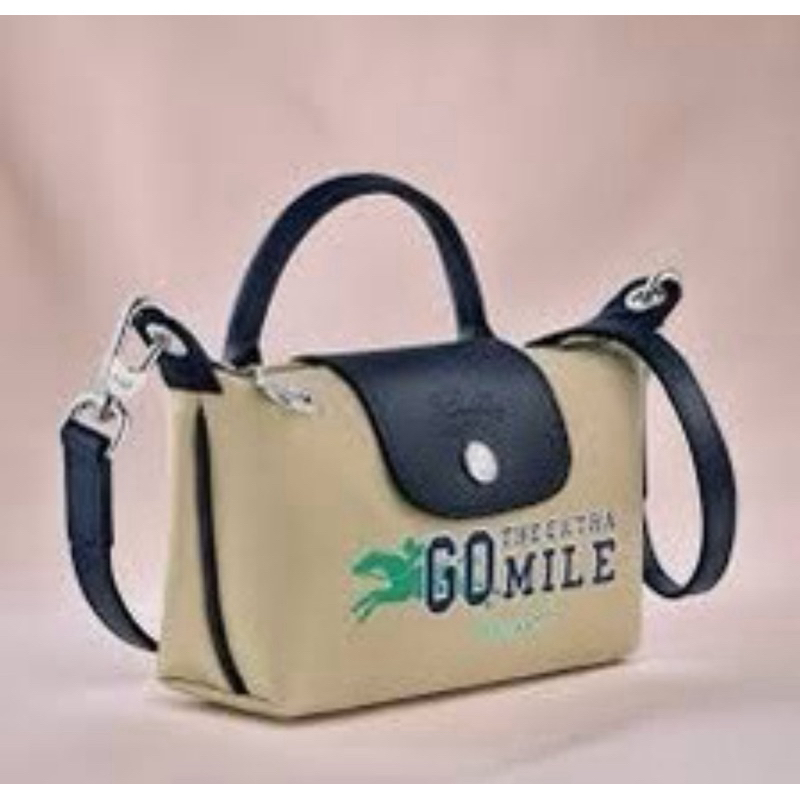 🌟Longchamp Beige 34205HFG005 pouch Le Pliage Collection รุ่น pouch พร้อมสายยาว