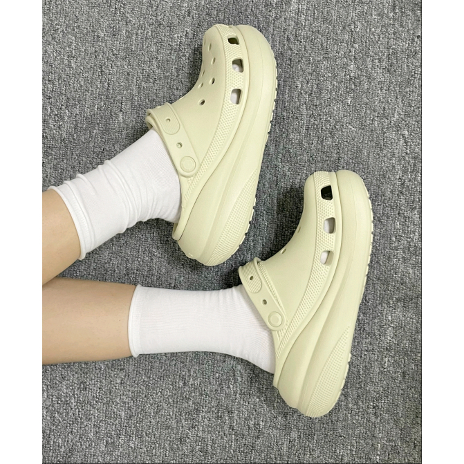 Crocs Crush Clog EVA White Slippers รองเท้าแตะ
