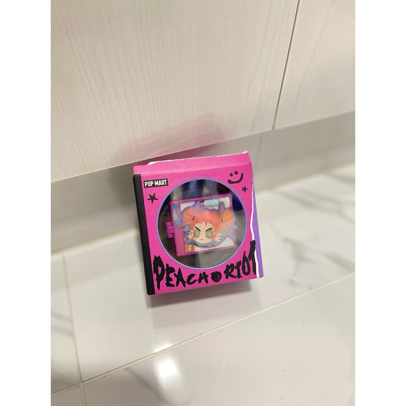 ส่งต่อ Lil Peach Riot: Loading Series-Pin Gigi