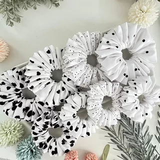 Lamoonist scrunchies • Polka dots collection