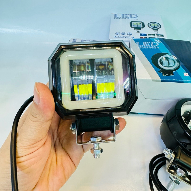 3นิ้ว‘20Wแสงขาว ไฟสปอร์ตไลท์ led 12v-24vไฟ (แสงไฟสีขาว+ไฟหรี่สีขาว)