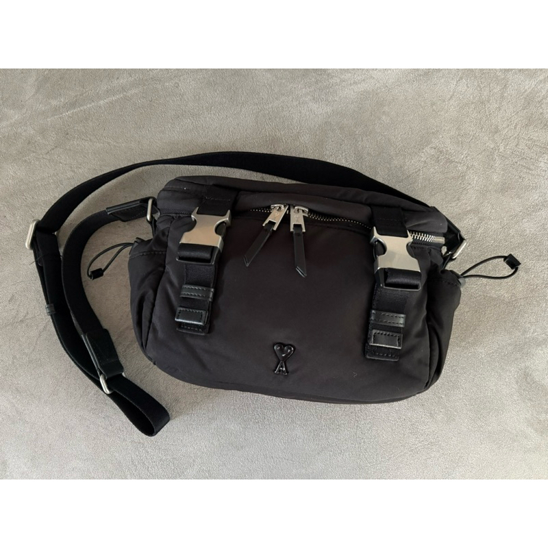 Ami crossbody bag กระเป๋า ami used มือสอง