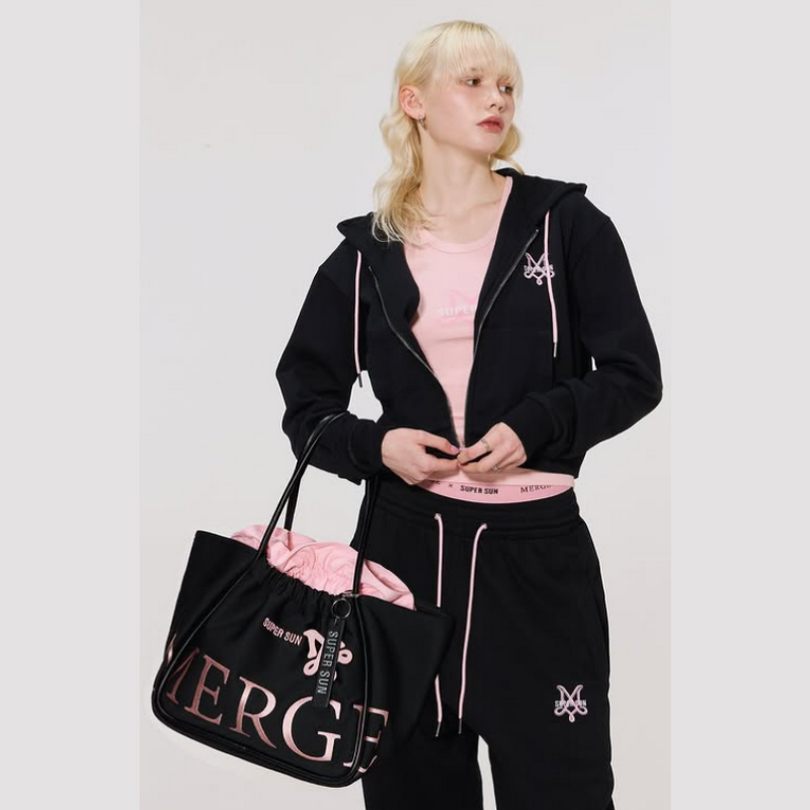 💯สินค้าขายต่อ🙏MERGE A DAY BAG กระเป๋า*SUPERSUN Tote Bag กระเป๋าถือ กระเป๋านุ่ม official กระเป๋าถือ สะพายข้าง