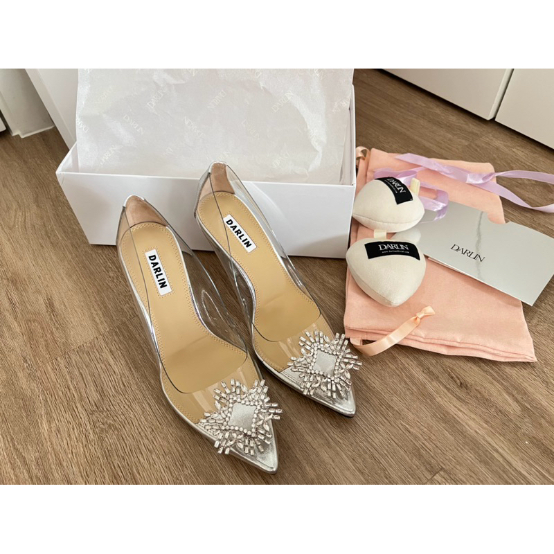 ส่งต่อ (ใหม่มากๆ ไม่มีตำหนิ) รองเท้า Darlin POSIE GLASS PUMP Size 36 ร้านแนะนำลด 1 Size
