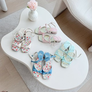 รองเท้าแบรนด์ ATOMROOM รุ่น Sweety รองเท้าส้นเตี้ยมีสายรัดข้…