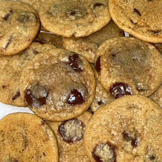 Dreamy Chewy Choco & Buttery Crisps