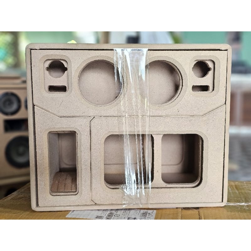 ลำโพง แบนพาส 6.5  รุ่น424new กระแทกข้าง พร้อมอคิริคหน้า กลาง 4 นิ้ว 2 ดอก เสียงแหลม 2นิ้วhk 2ดอก  เพลท 6×26 ไม้12มิล