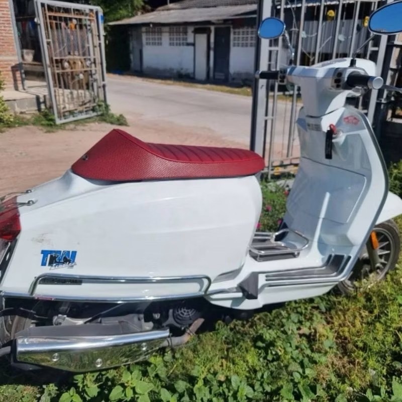 เบาะตูดมดเรสซิ่ง Buddy Seat สำหรับ Lambretta​ V125 - V200