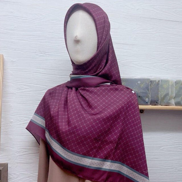 ผ้าคลุมผืนใหญ่ ฮิญาบเหลี่ยมผ้าคอตตอนซิลค์ หน้ากว้าง 50” MAYSAA SERIES by Alyss