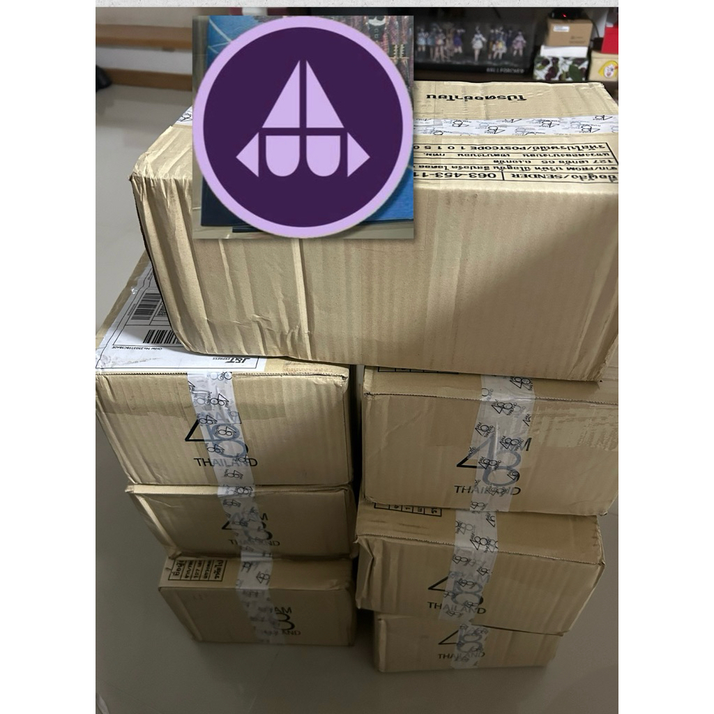 ของที่ระลึก CD or Photobook or รูปส่ม ซิงเก่าๆของ 48th แถม BNK TK เหรียญม่วง